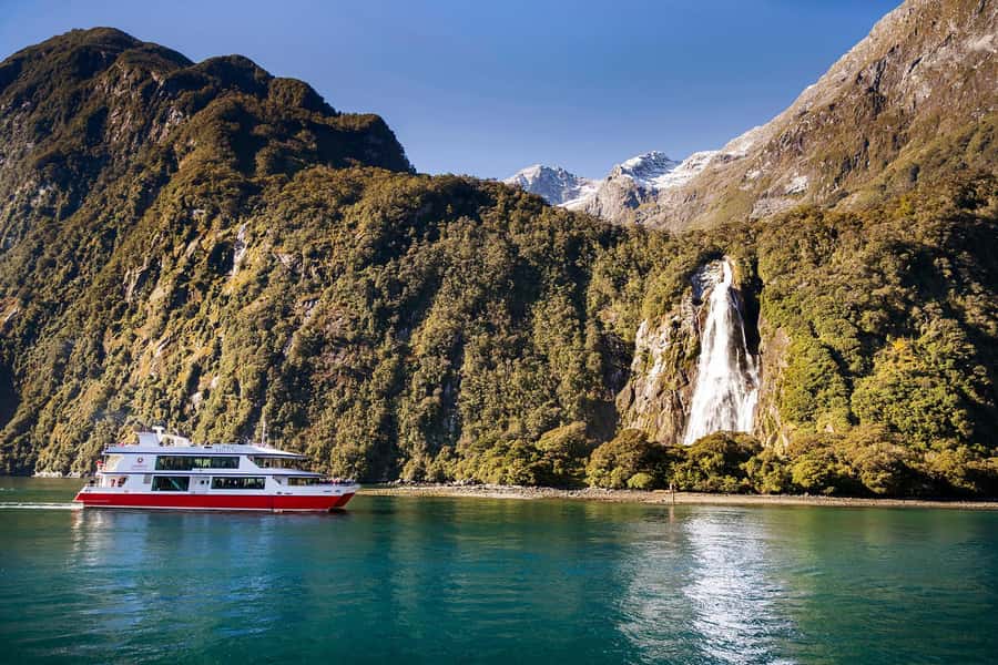 From Queenstown Milford Sound Cruise & Glass-Roof Coach Tour - Mirror Lakes and Eglinton Valley: two stops with different moods