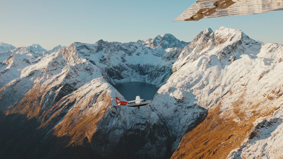 From Queenstown: Milford Sound Scenic Flight & Nature Tour - Lunch options: café bite or picnic-with-a-view