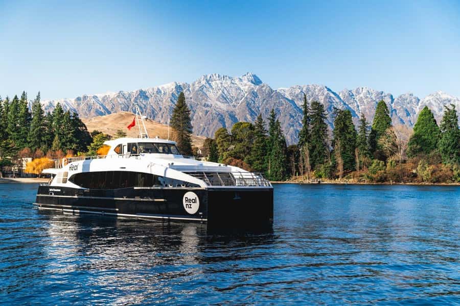 Queenstown: Lake Whakatipu Boat Trip - Why this 90-minute Lake Whakatipu boat trip fits Queenstown perfectly