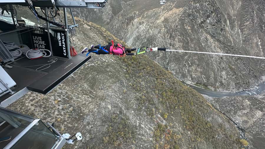 Queenstown: Nevis Catapult - World's Biggest! - Getting to Nevis: the 4WD ride from Queenstown Bungy Centre