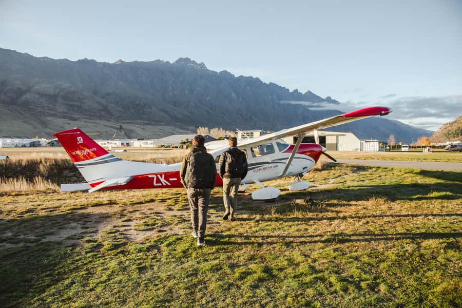 Queenstown: Sunrise Glacier Scenic Flight - Window seat guarantee and small-group comfort at dawn
