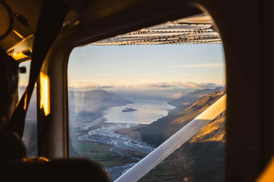 Queenstown: Sunrise Glacier Scenic Flight - Price and value: $298 for a 1h15 aerial circuit